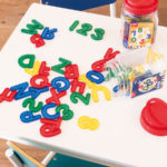 Buchstaben und Zahlen farbig 3 17493-play-apli-kids